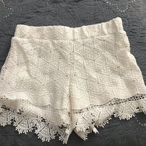 Cream lace shorts size Small
